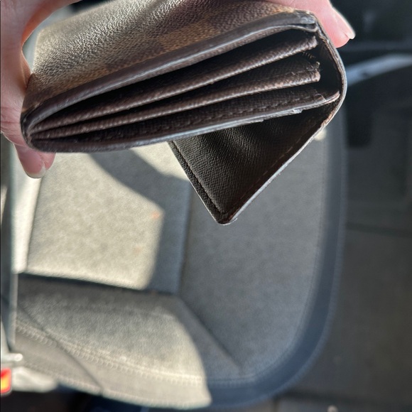 Authentic Louis Vuitton Damier Portefeuille Sarah Wallet - Picture 15 of 17